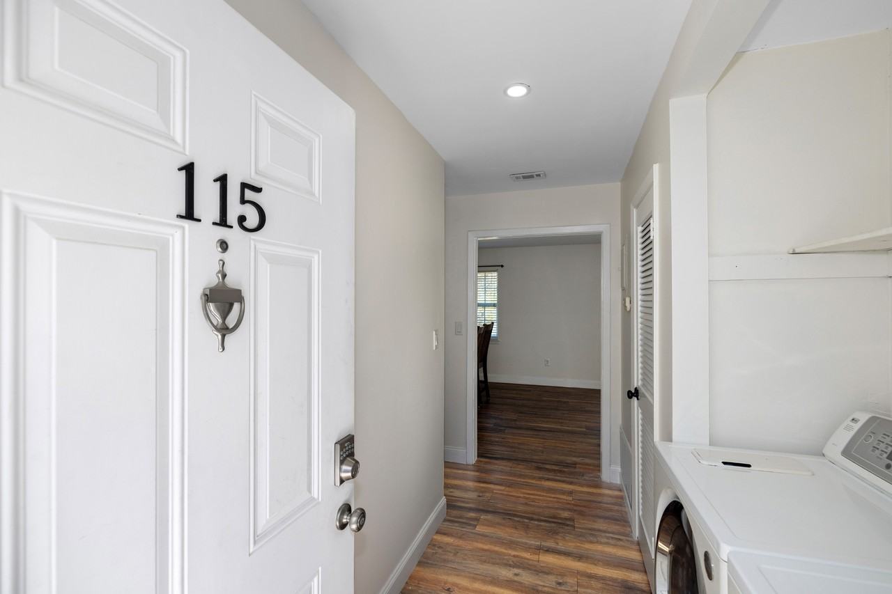 115 Country Club Dr #1 - Photo 5 of 32