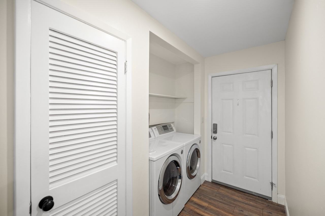 115 Country Club Dr #1 - Photo 6 of 32