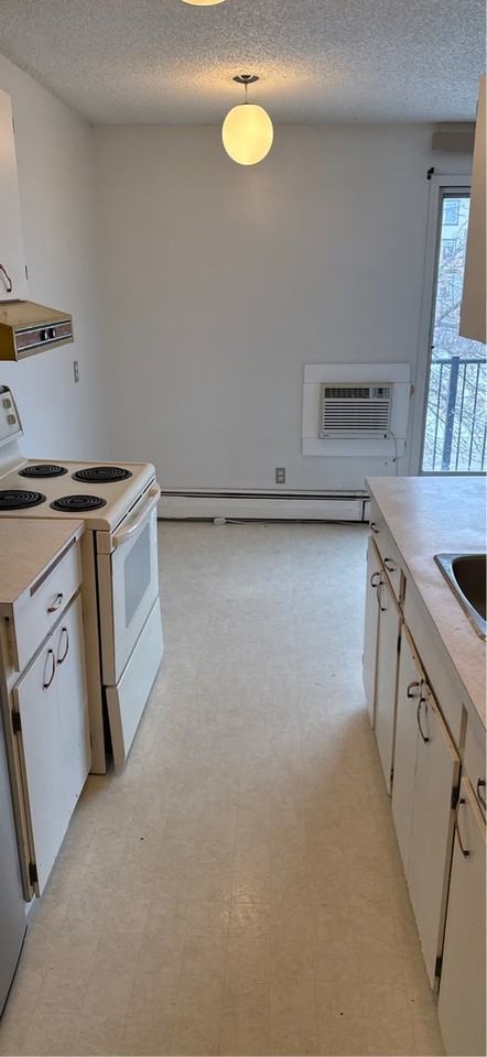 502 5th Ave N #1 - Photo 3 of 8