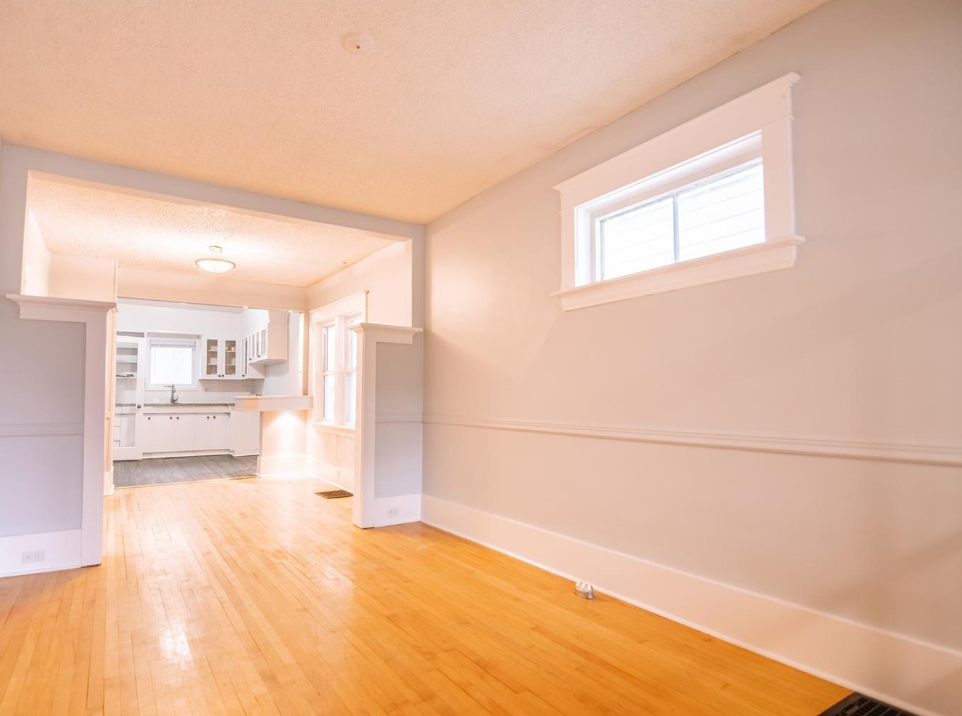 2061 Queen St #1 - Photo 5 of 11