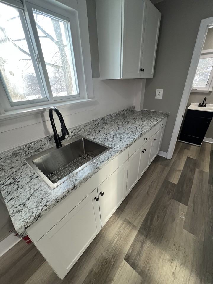 1012 Prospect St #C - Photo 3 of 14