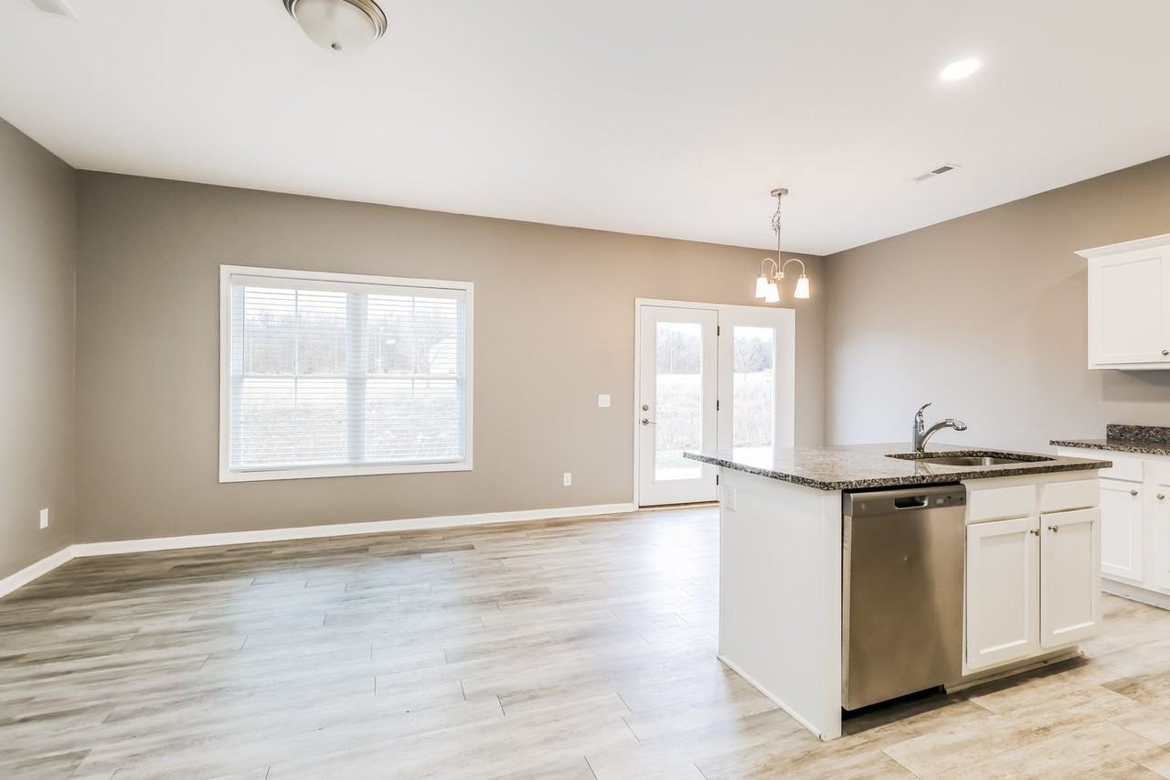 Keeneland Duplexes - Photo 5 of 43