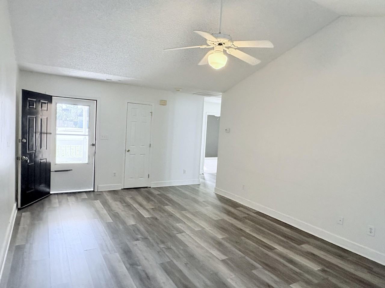 418 Eucalyptus Ln #1 - Photo 5 of 25