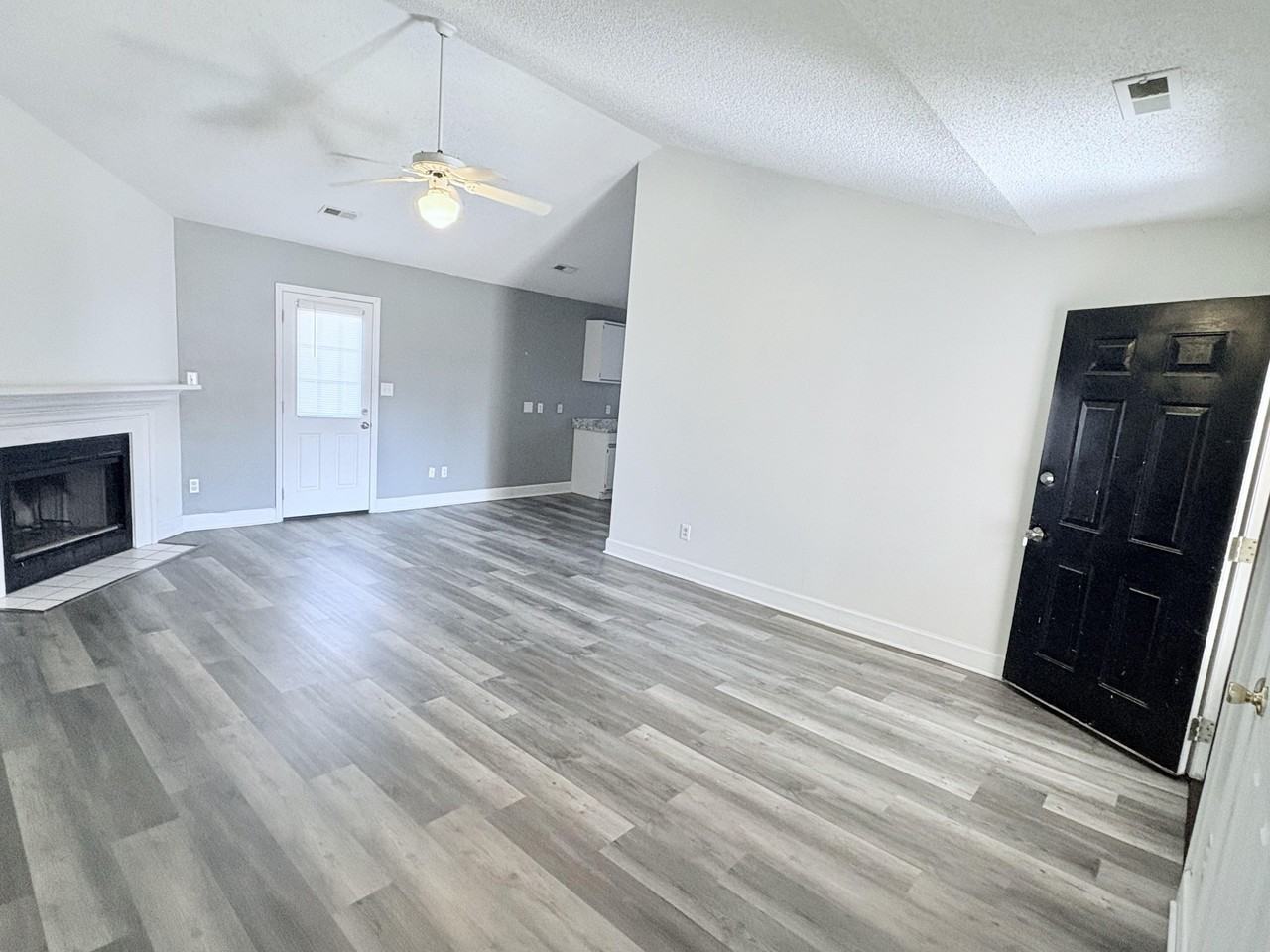 418 Eucalyptus Ln #1 - Photo 6 of 25