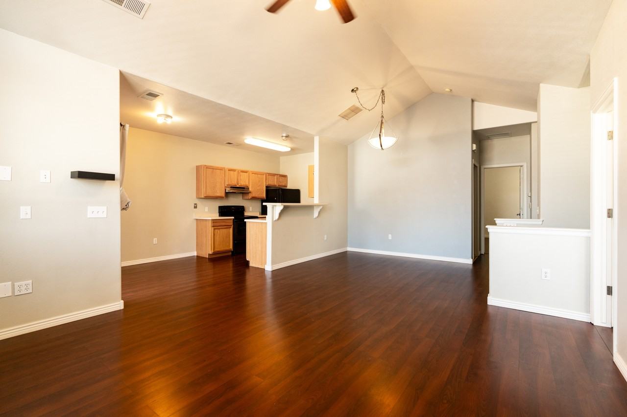 2458 Thunder Mountain Dr #412 - Photo 4 of 11