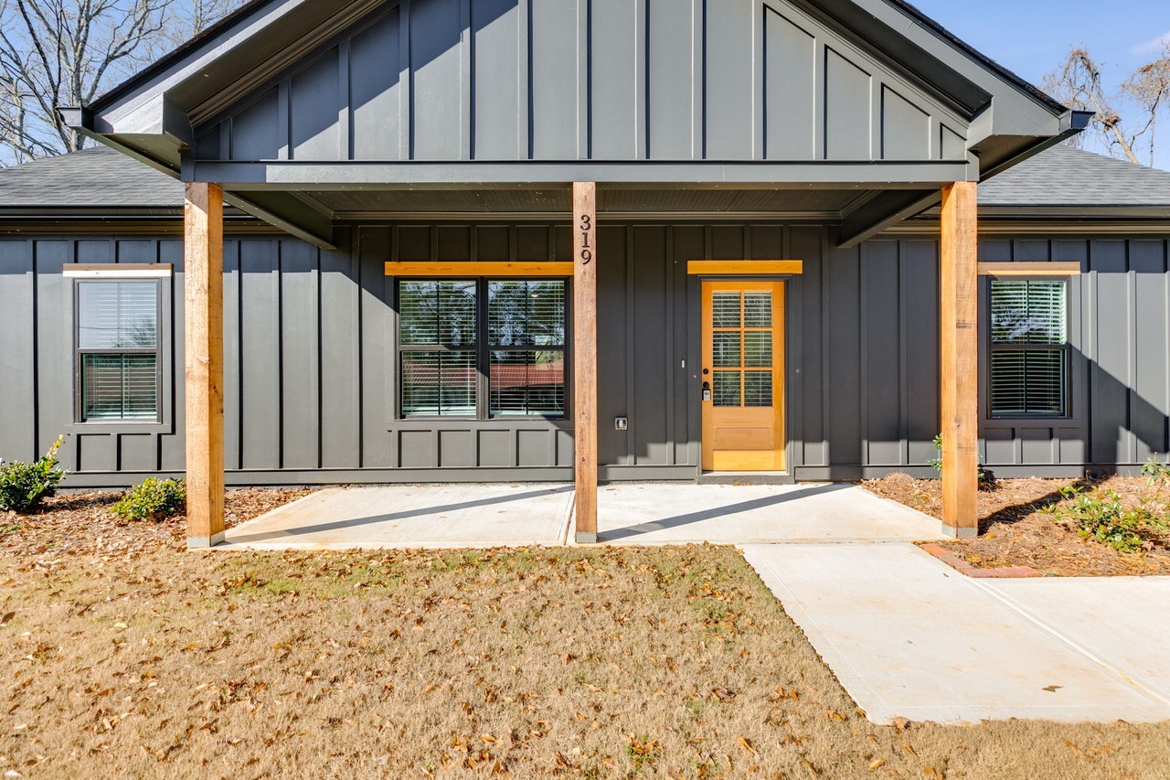 319 Bledsoe St #1 - Photo 3 of 28