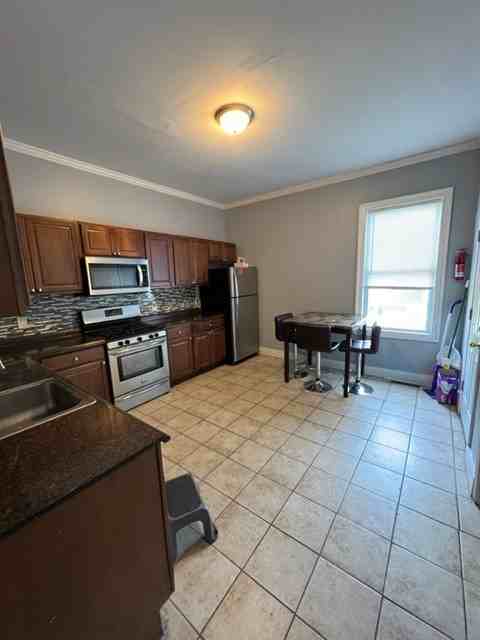 301 Lexington Ave #2 - Photo 3 of 12