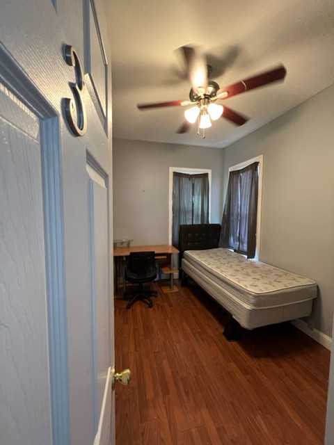 301 Lexington Ave #2 - Photo 5 of 12
