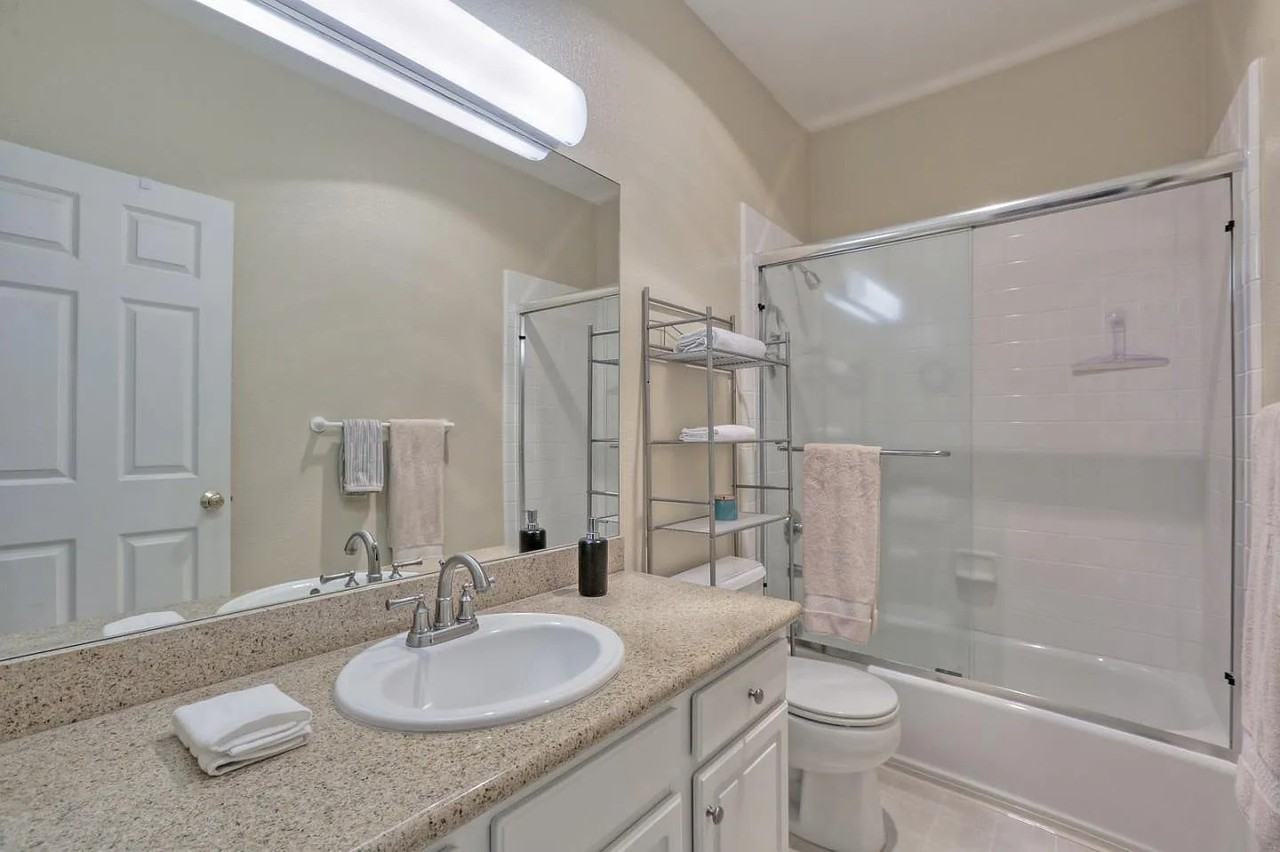 18 Flora Ln #18 - Photo 4 of 15