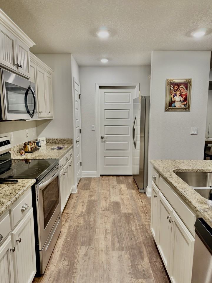 211 Baycliff Dr #1 - Photo 7 of 17