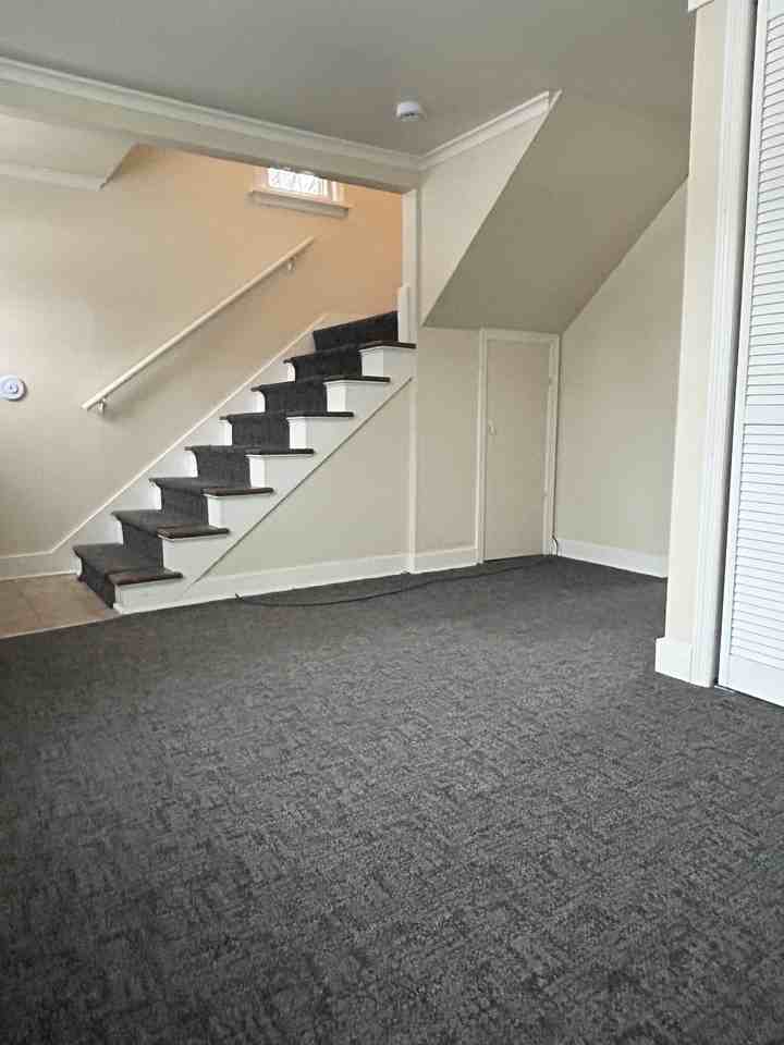 1537 14th Ave E #2 - Photo 4 of 9