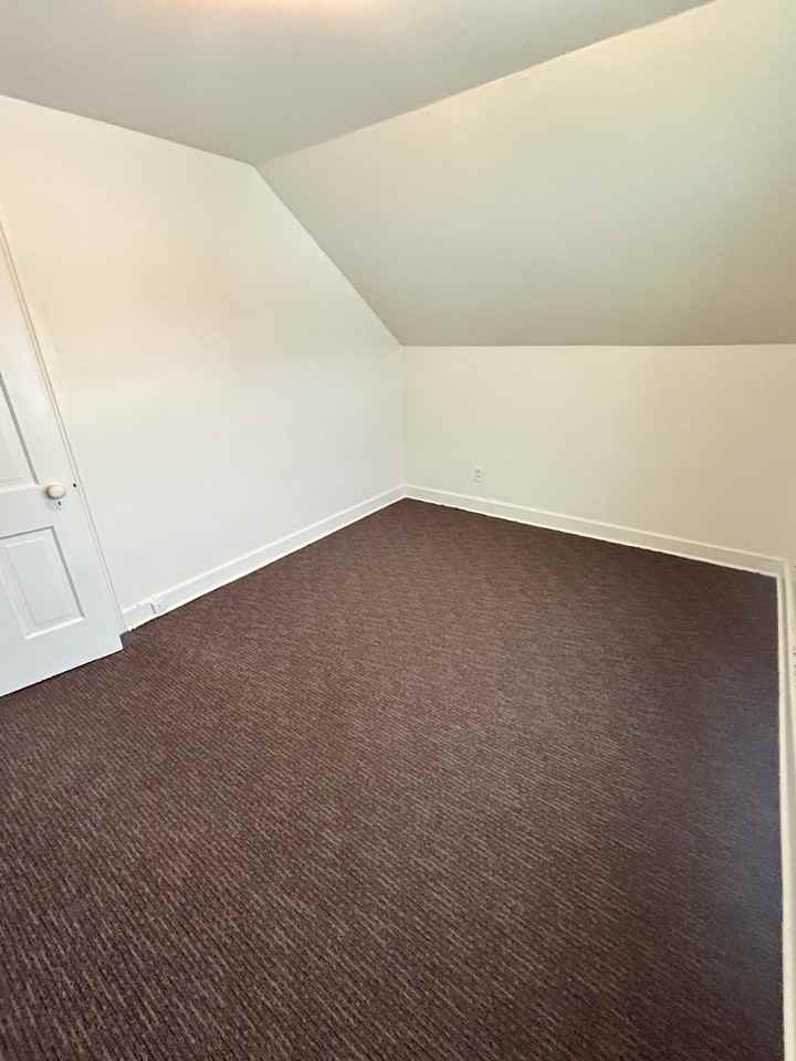 1537 14th Ave E #2 - Photo 6 of 9