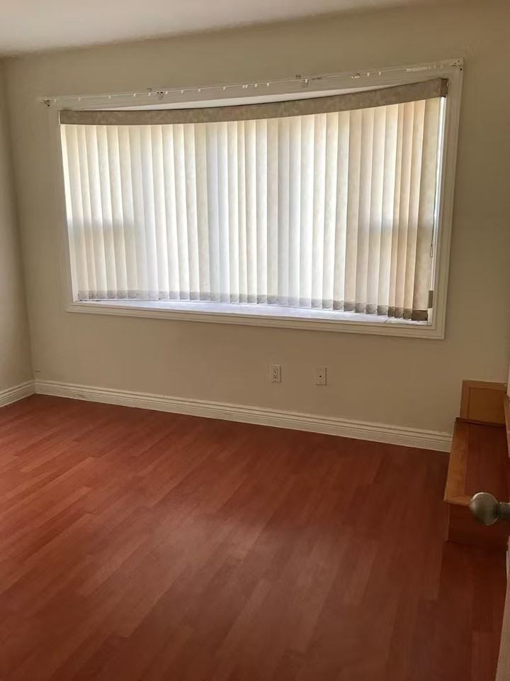 2718 46th Ave E #1 - Photo 3 of 8