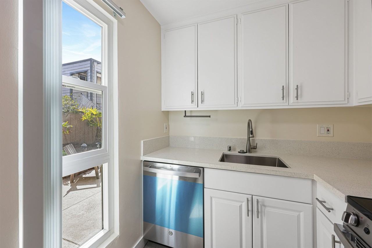 Laguna PB - Photo 2 of 11