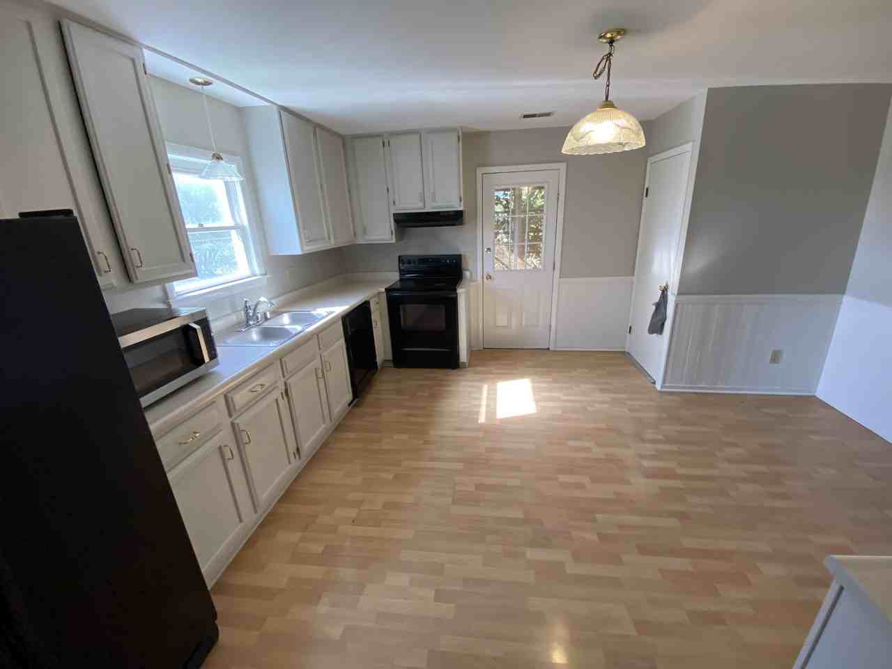 1735 Thomas Rd #1 - Photo 4 of 17