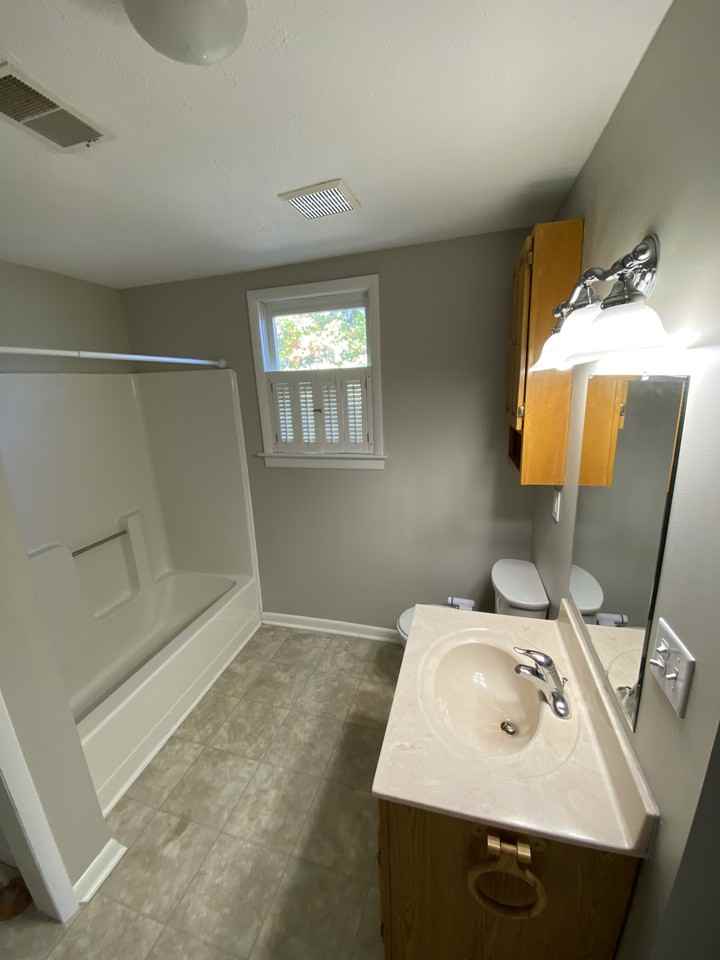 1735 Thomas Rd #1 - Photo 7 of 17