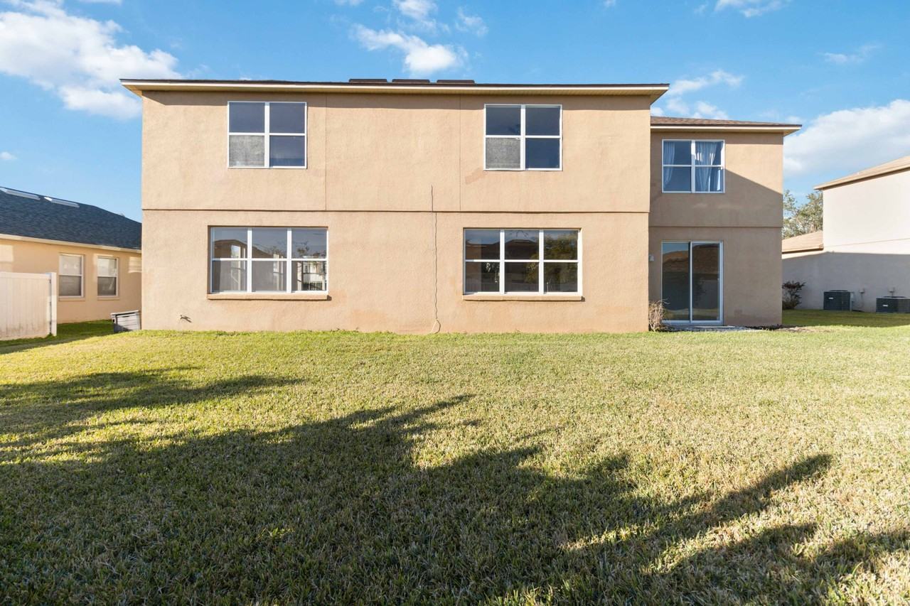 1755 Delafield Dr #1 - Photo 4 of 33