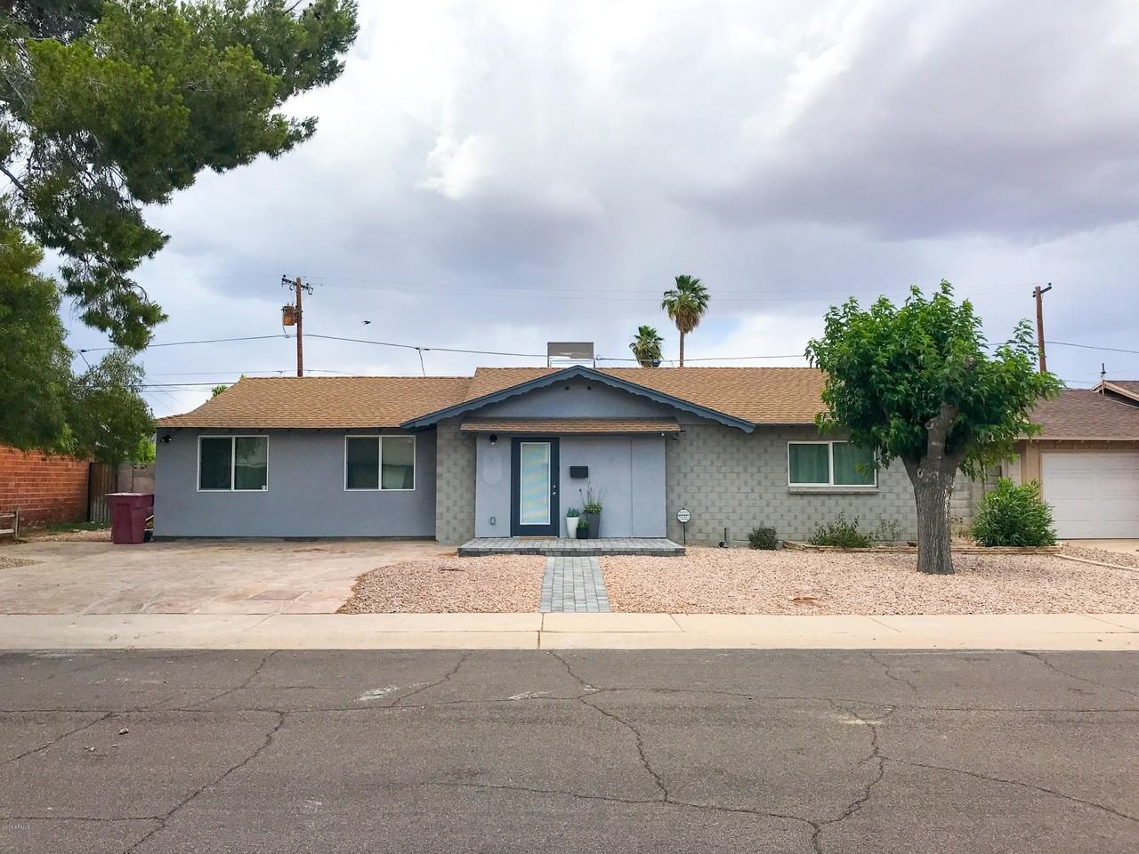 8652 E Cambridge Ave #1 - Photo 4 of 11