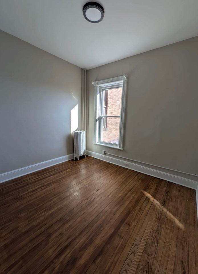 Charming 1 - Photo 3 of 6