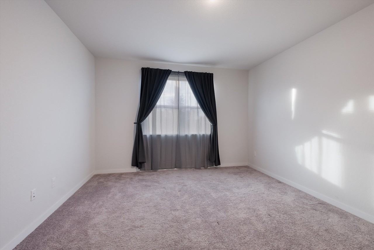 5327 Tourmaline Loop #1 - Photo 5 of 9