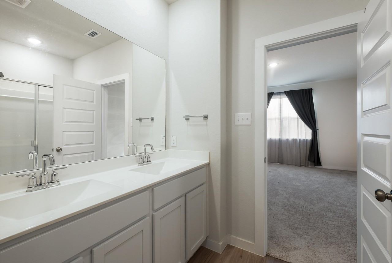 5327 Tourmaline Loop #1 - Photo 6 of 9