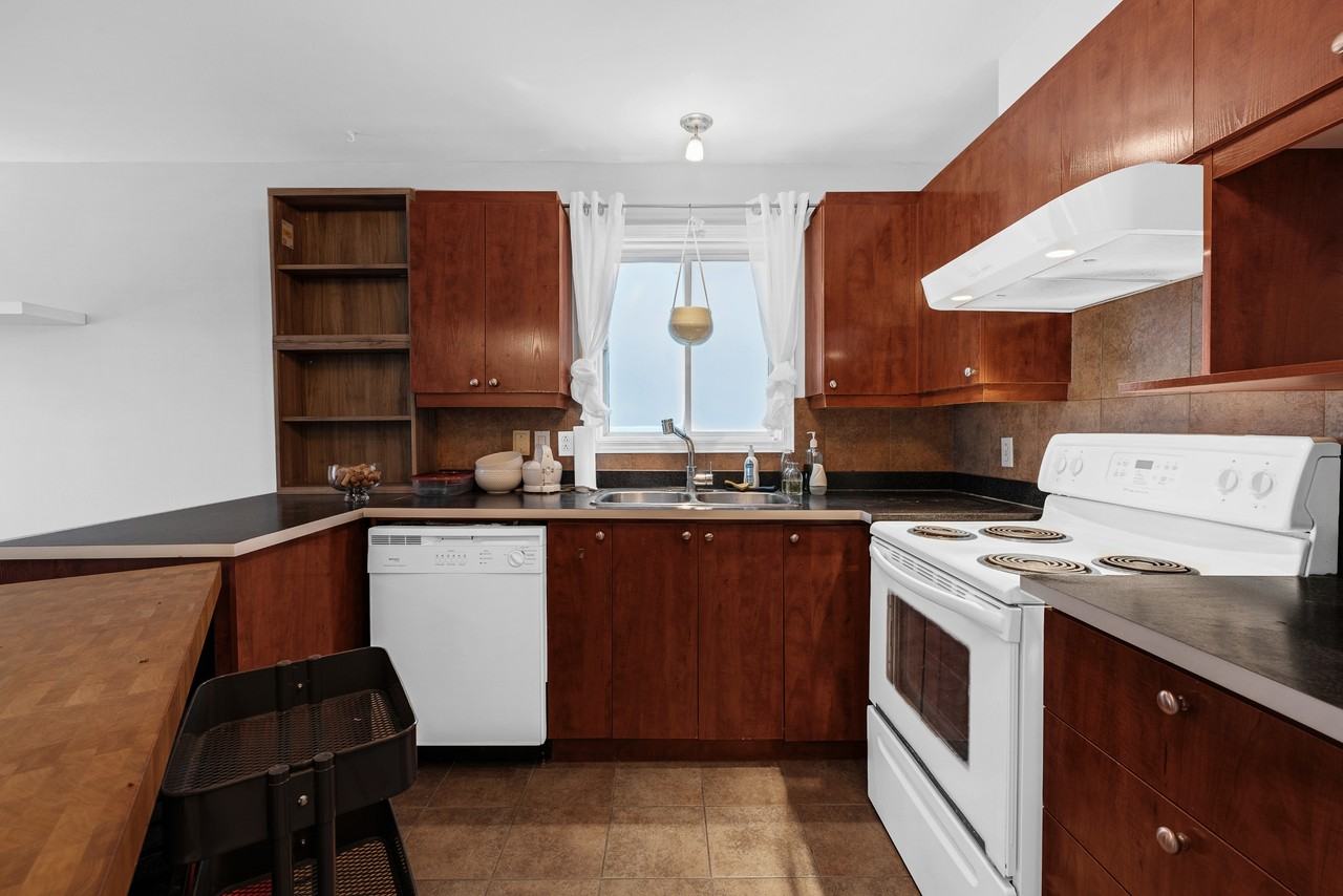 7211 Rue Chouinard #E - Photo 2 of 10