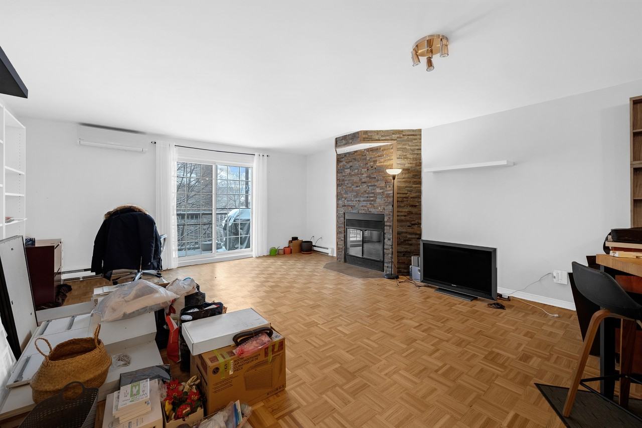 7211 Rue Chouinard #E - Photo 6 of 10