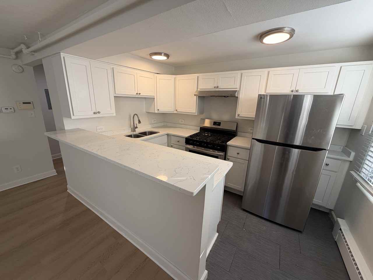 26 E Washington Ave #4 - Photo 3 of 9