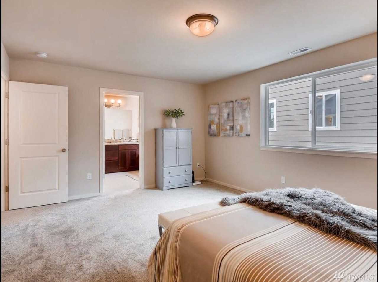 128 160th Pl Sw - Photo 4 of 19