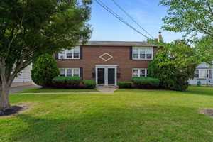 featured image of 300 W Adams Ave