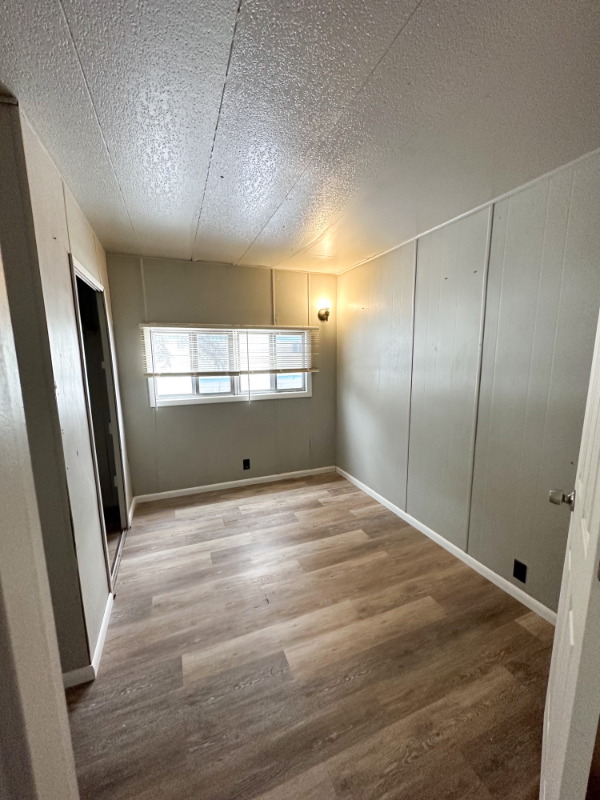 214 3rd St N #1 - Photo 4 of 16