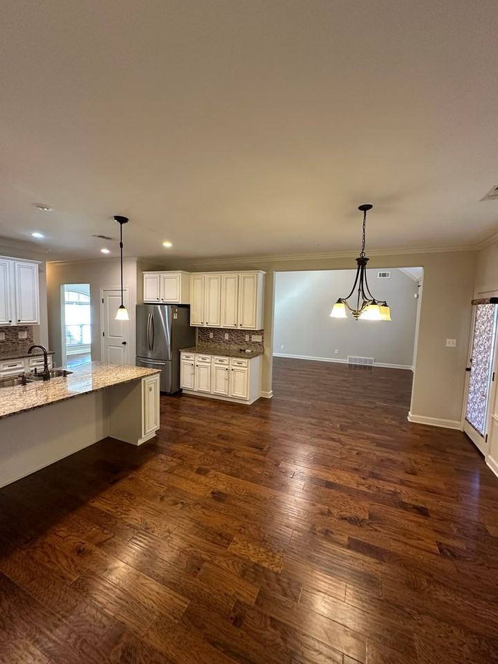 7294 Old South Dr - Photo 5 of 35