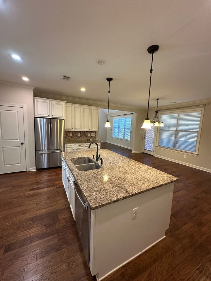 7294 Old South Dr - Photo 6 of 35