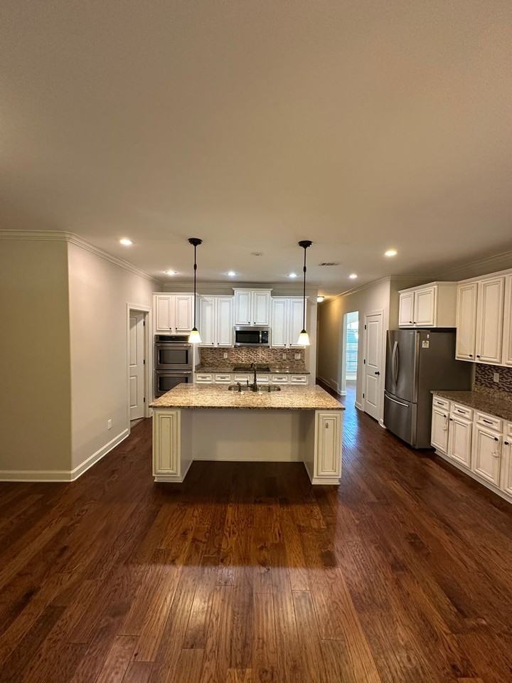 7294 Old South Dr - Photo 7 of 35