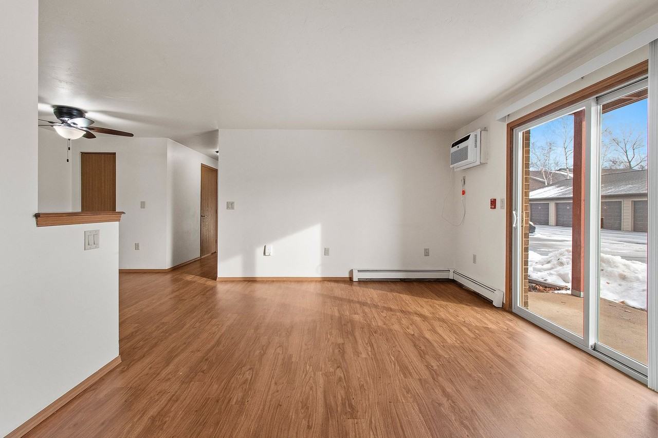 Parc - Photo 7 of 50