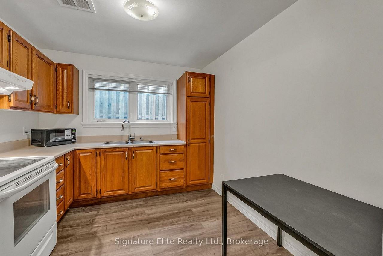 3562 Dufferin Street - Photo 4 of 16