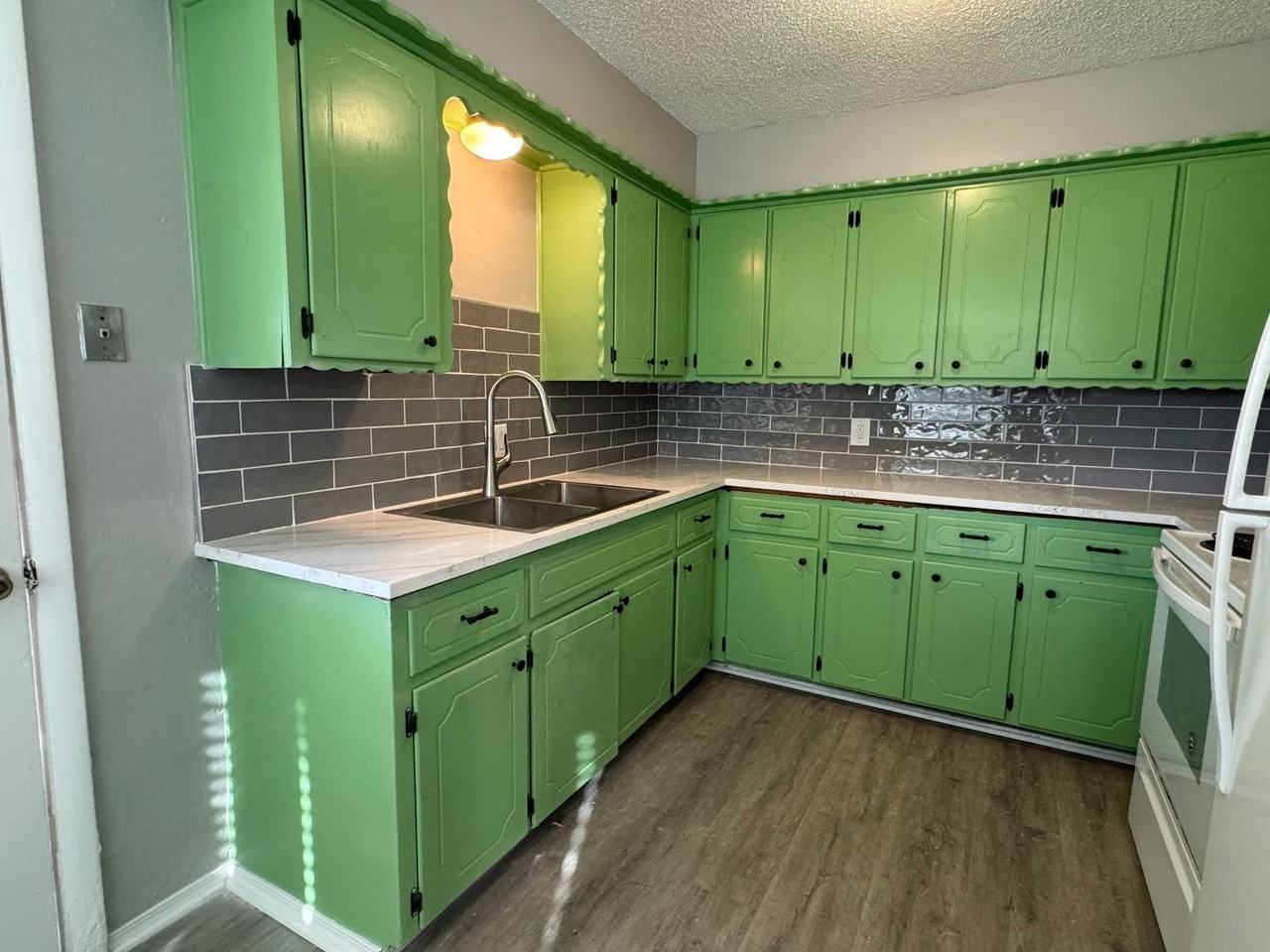 4625 Sw I Ave - Photo 3 of 13