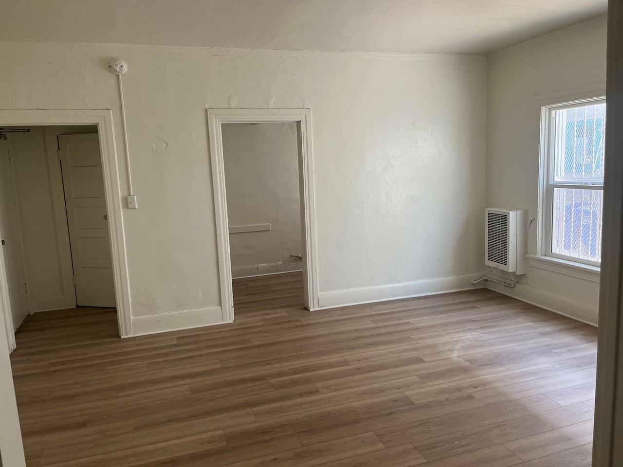 Carol Arms Apartments - Photo 4 of 4