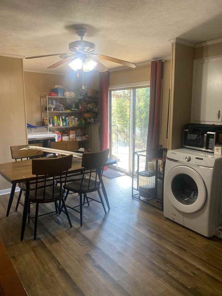 2709 Persimmon Dr - Photo 3 of 6