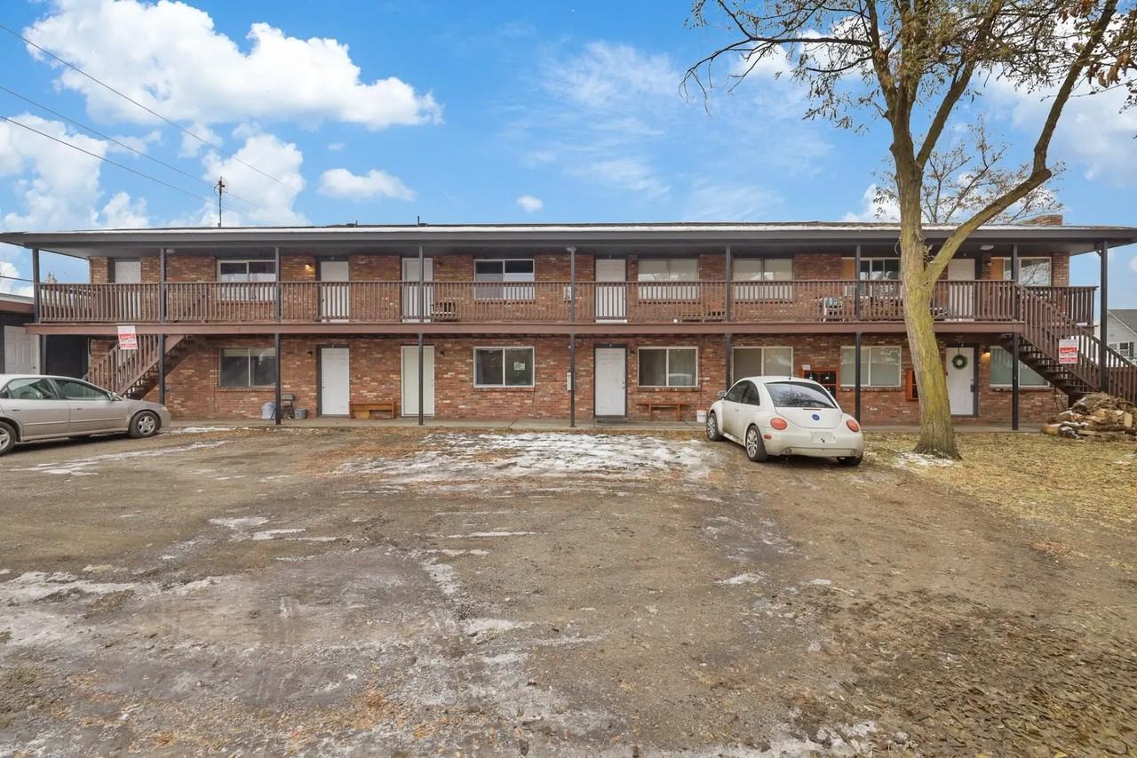 911 E Indiana Ave Apartments! - Photo 3 of 10