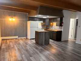 featured image of 812 W 29th Pl