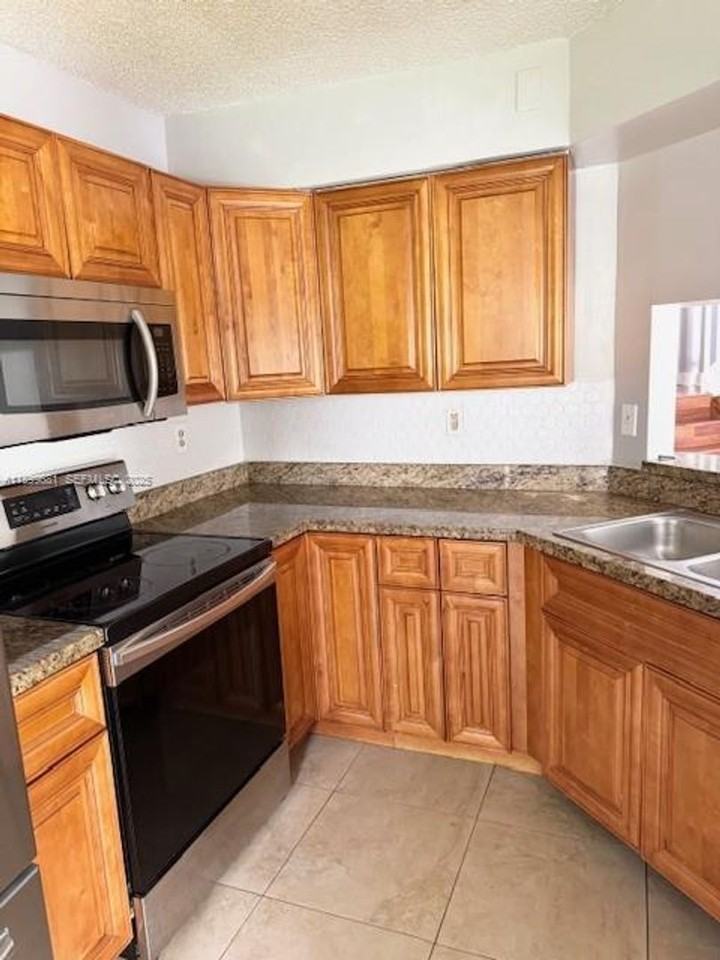 8951 W Sunrise Blvd - Photo 3 of 15