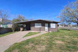 featured image of 202 W 17th St