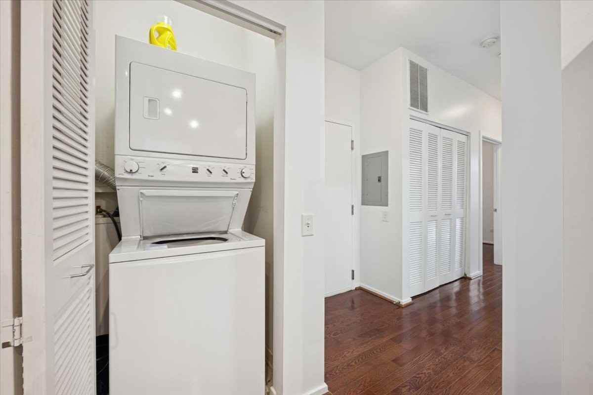 1118 West Washburne Avenue #101 - Photo 7 of 12