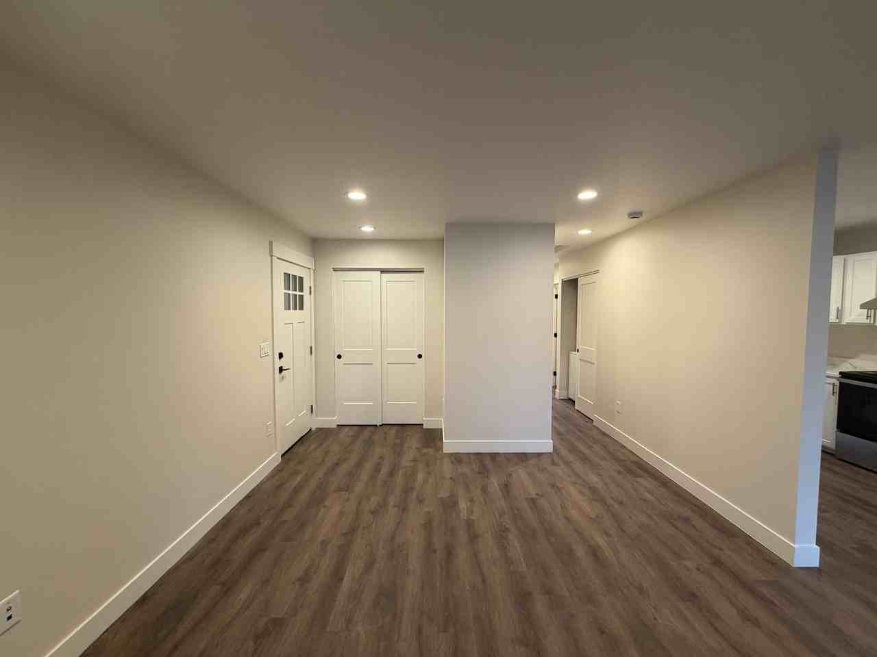 Sunrise Villas Apartments - Photo 4 of 39