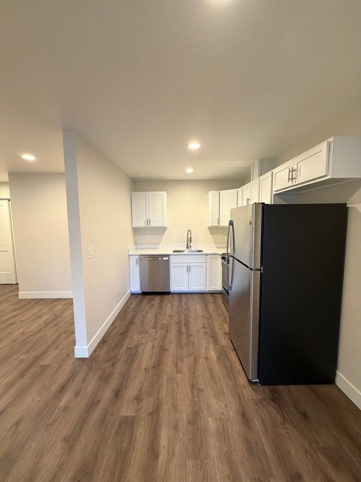 Sunrise Villas Apartments - Photo 6 of 39