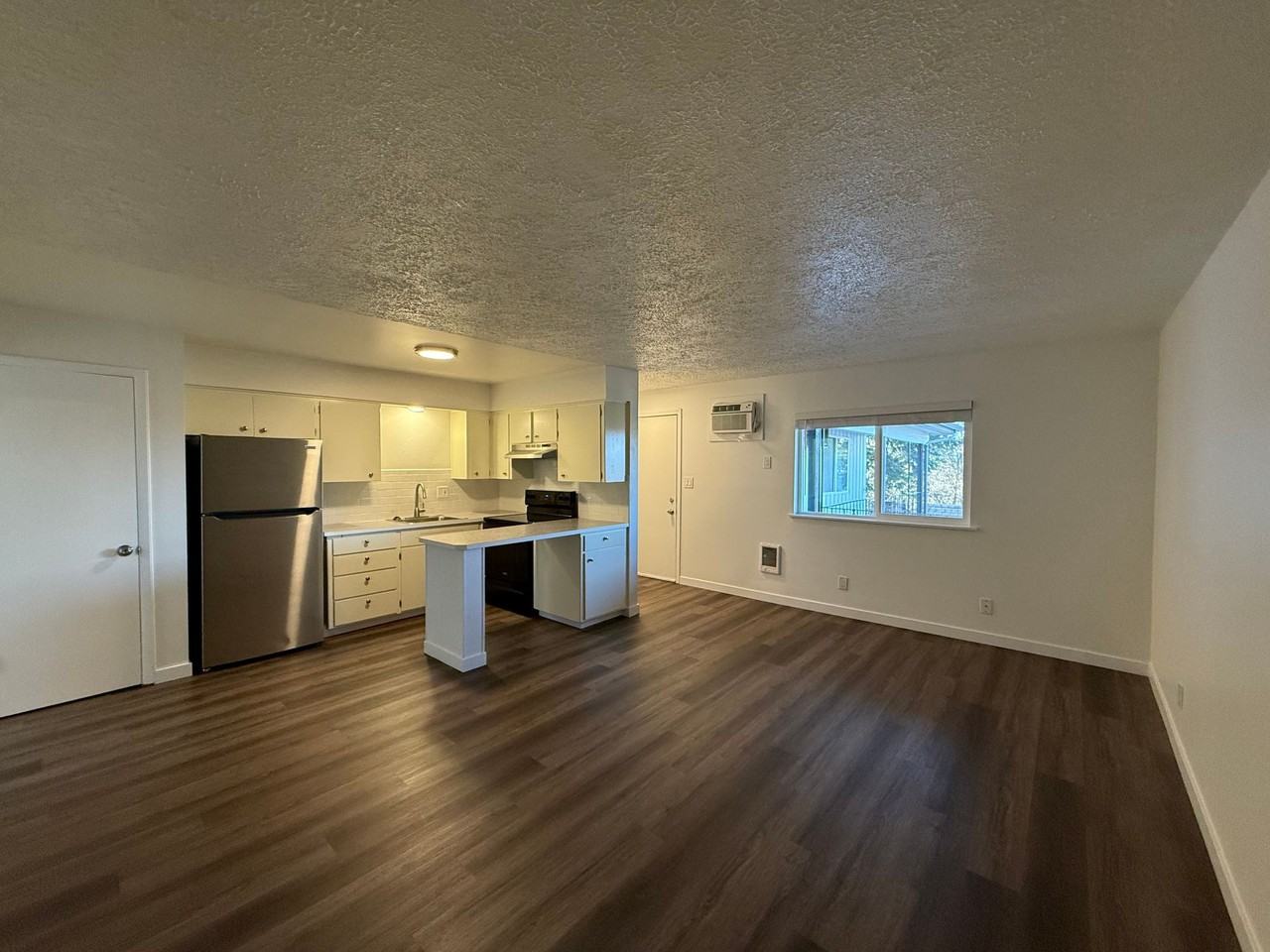 1104 West 7th Avenue Apartments - Photo 7 of 12