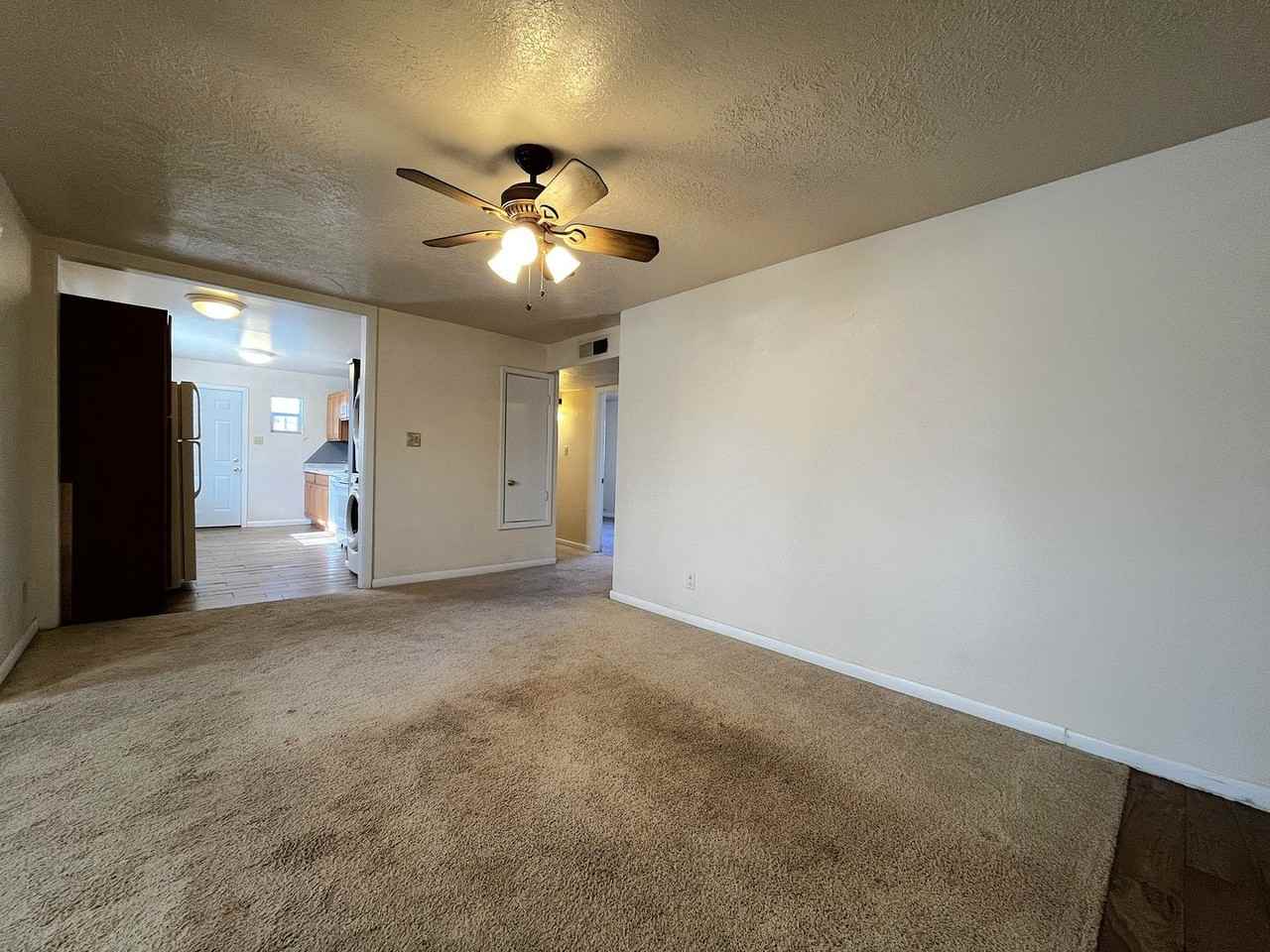 9205 Shoshone Rd Ne - Photo 3 of 10