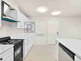 featured image of 7843 Pacific Ave