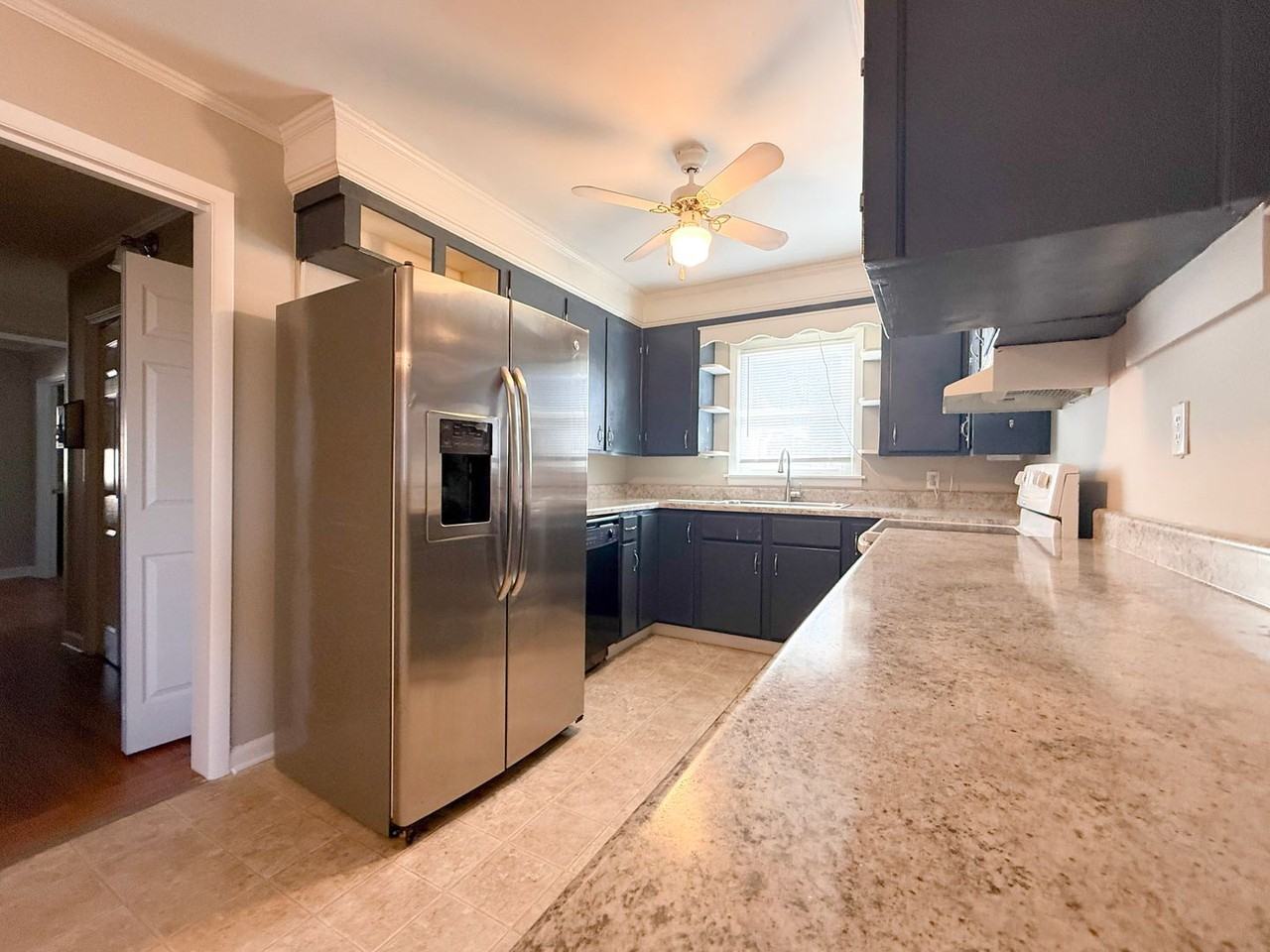 1431 Clemmons Rd - Photo 7 of 50